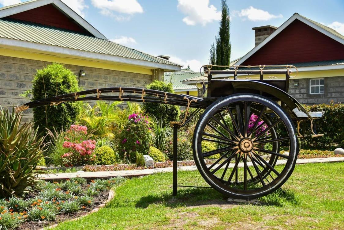 Tumaini Gardens Panzió Kajiado Kültér fotó