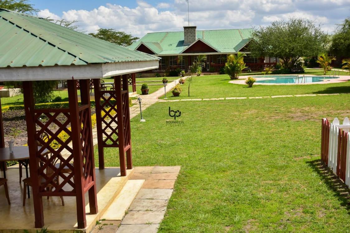 Tumaini Gardens Panzió Kajiado Kültér fotó
