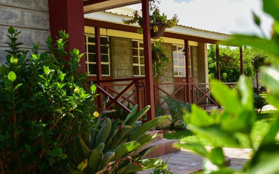 Tumaini Gardens Panzió Kajiado Kültér fotó