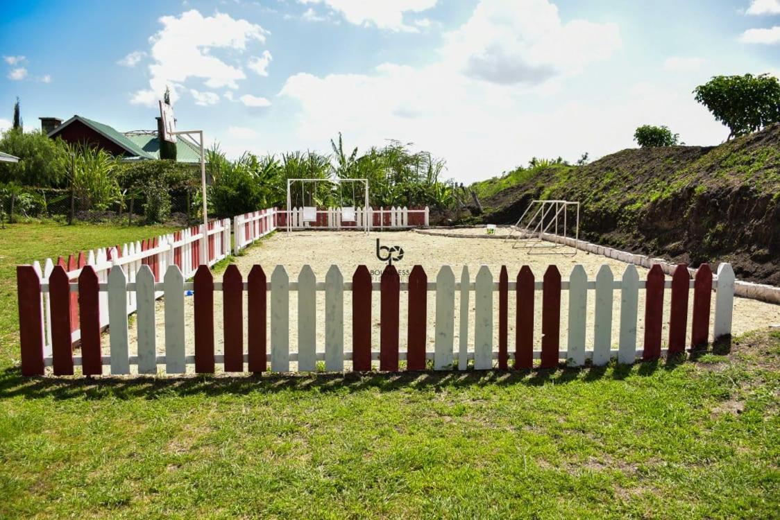 Tumaini Gardens Panzió Kajiado Kültér fotó